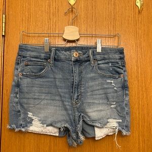 Distressed shorts